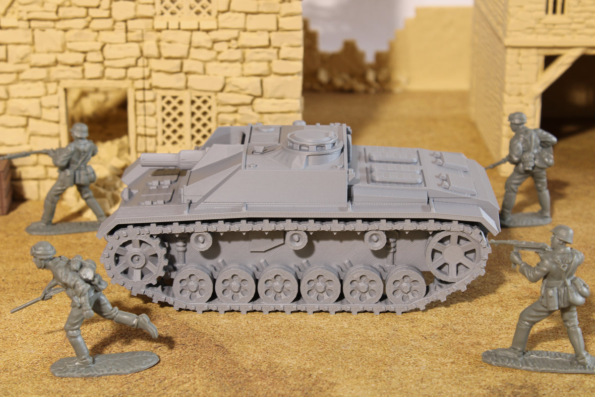 Sturmgeschutz (Stug) IIIB — WWII German Assault Gun | 1/32 (54mm)–1/56 (28mm) Scale Model
