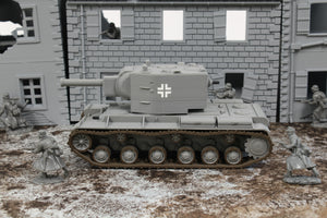 Captured KV2 (MULTICOLORED) — WWII German Tank | 1/32 (54mm)–1/56 (28mm) Scale Model