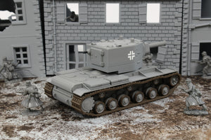Captured KV2 (MULTICOLORED) — WWII German Tank | 1/32 (54mm)–1/56 (28mm) Scale Model