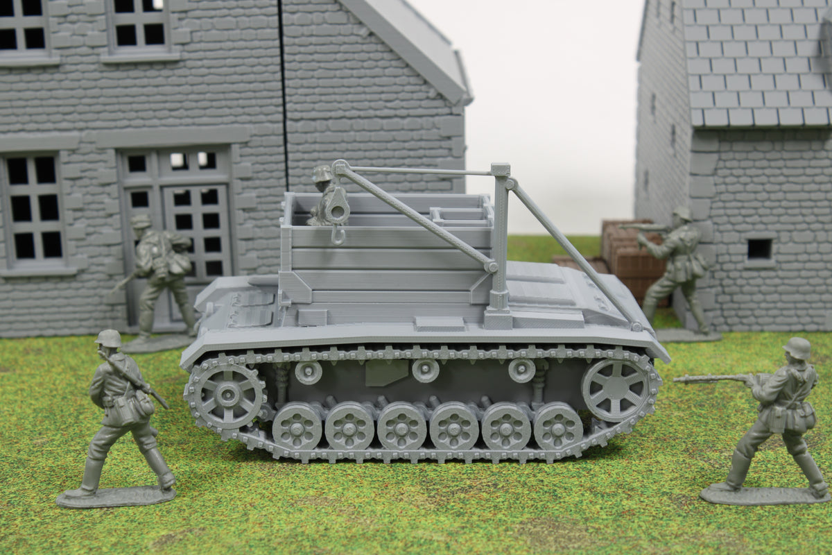 Bergepanzer III — WWII German APC | 1/32 (54mm)–1/56 (28mm) Scale Model