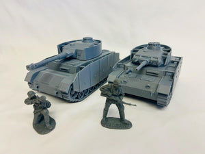 WWII (x2) German Vehicle Bundle #2 (Panzer III + IV mitt Schurzen) | 1/32 (54mm)–1/56 (28mm) Scale Models