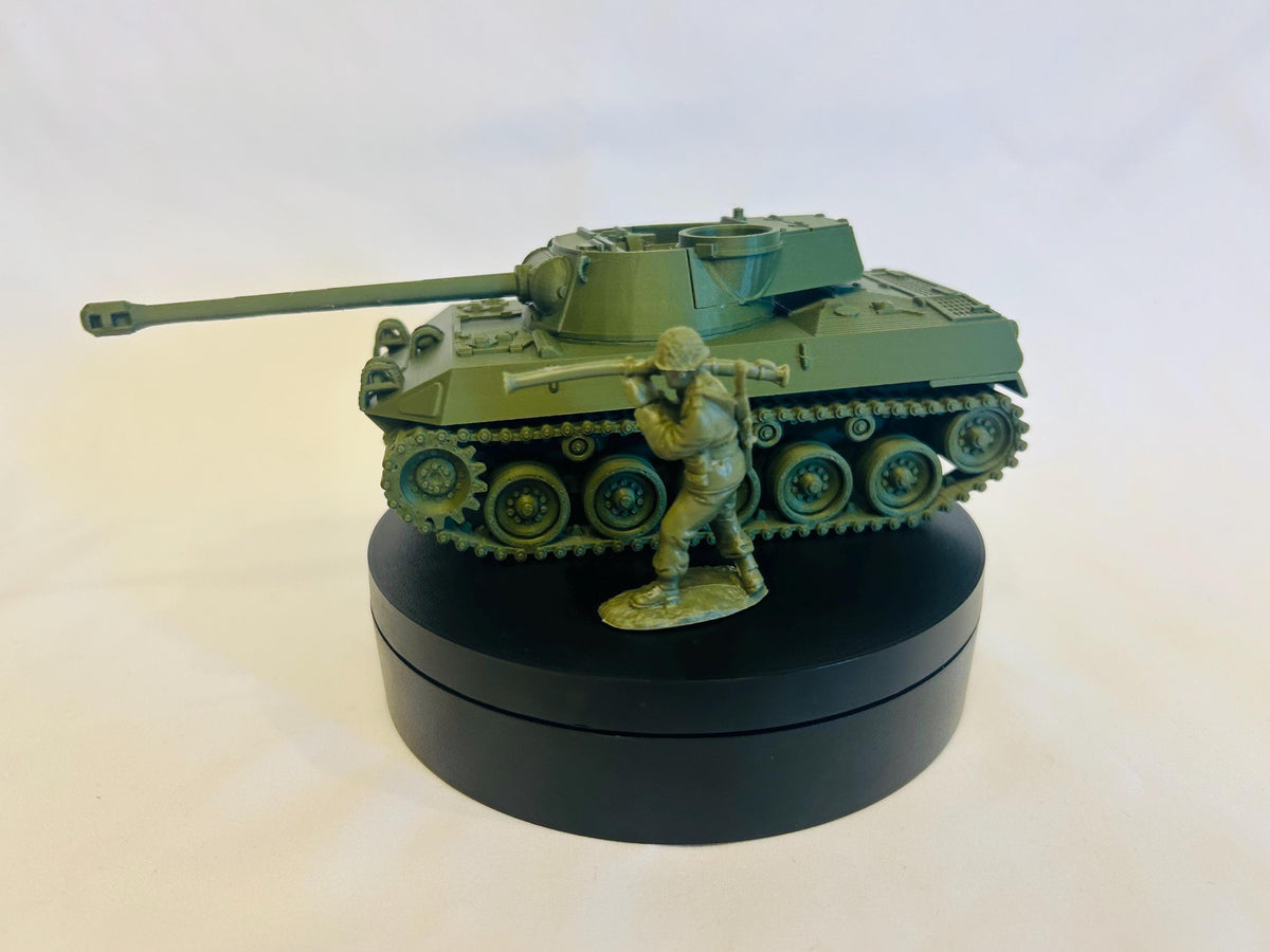 M18 Hellcat — WWII American Tank Destroyer | 1/32 (54mm)–1/56 (28mm) Scale Model