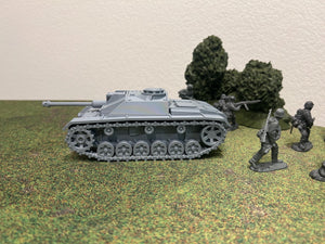Sturmgeschutz (Stug) III — WWII German Assault Gun | 1/32 (54mm)–1/56 (28mm) Scale Model