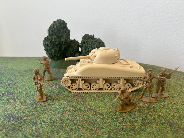 M1A1 Sherman — WWII British Tank | 1/32 (54mm)–1/56 (28mm) Scale Model